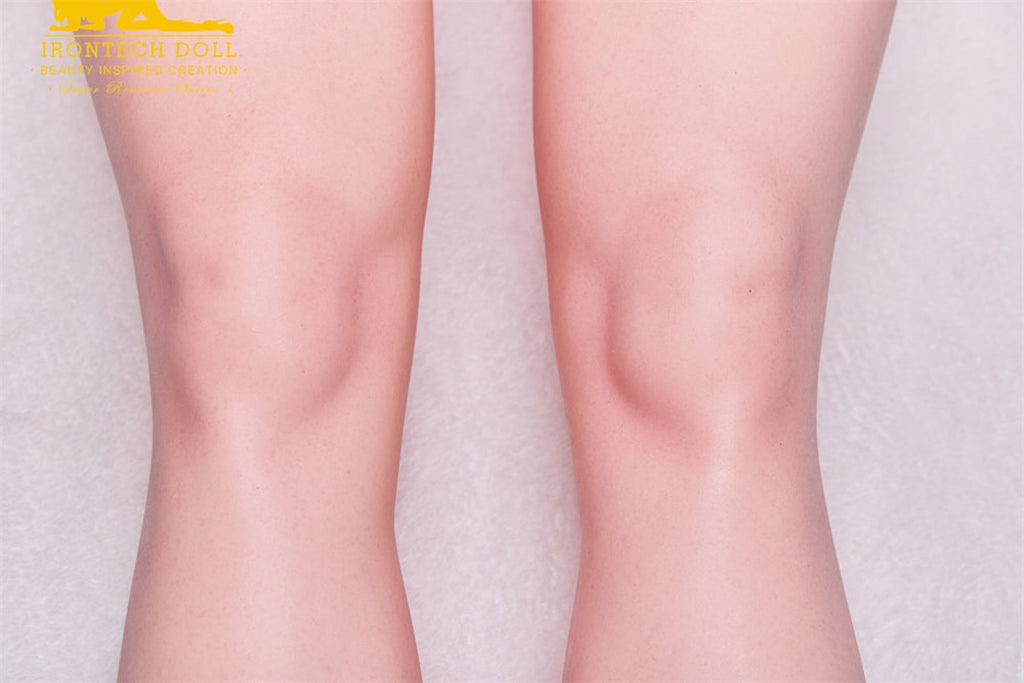 83 cm (2'7") Silikon-Torso und Beine - IronTech Doll® 