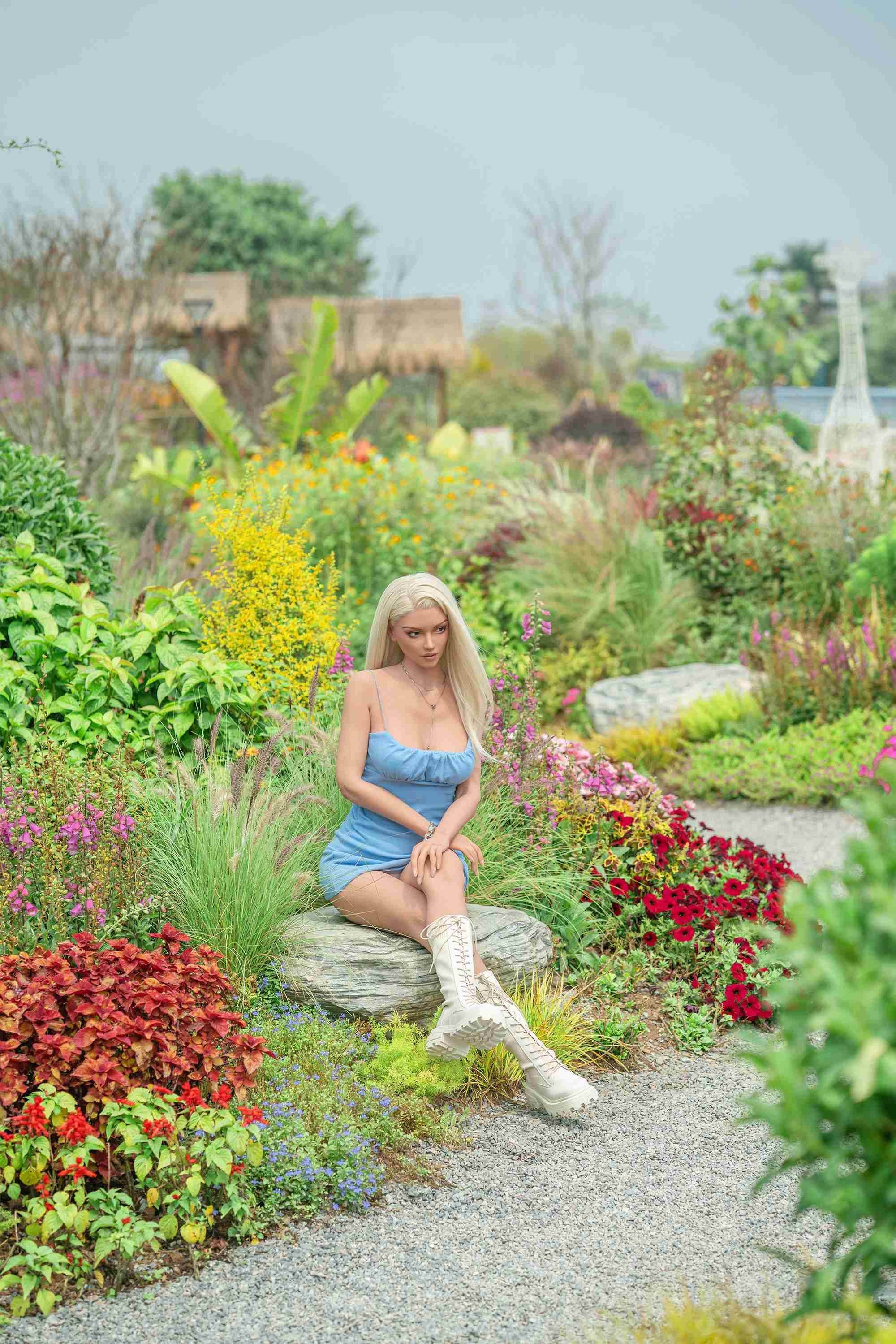 Sheila - SEX LOVE DOLLS